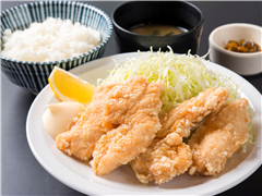 恵那峡SA（上り） フードコート 恵那鶏からあげ定食　950円