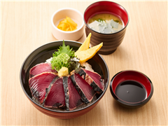 焼津港水揚げ厚切りかつお丼　1,380円　→　1,280 円