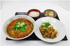 男の定食（担々麺）＋「カレー」「ごはん」食べ放題つき　1,480円