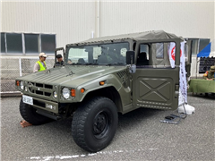 高機動車